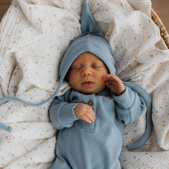 Gorro con lazo para bebé Yumi Cielo Azul