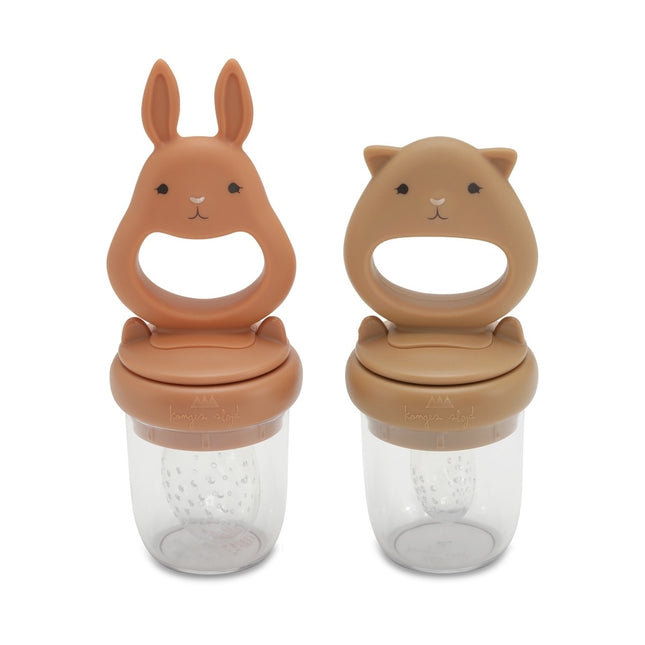 Konges Slojd Juego de cubiertos para bebés Chupete de silicona para comer frutas Almendra/Terracotta 2pcs